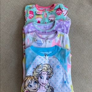 (4 pack) Girls 2T Sleepers